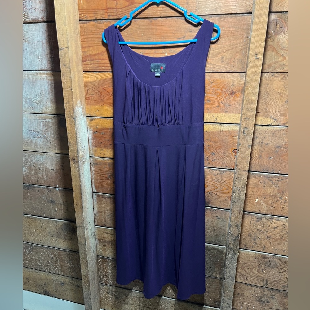 EUC purple jersey dress